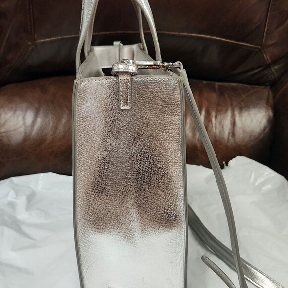 Karl Lagerfeld Tote w/Crossbody Silver Felt Grey Metallic - NWOT - Picture 5 of 10